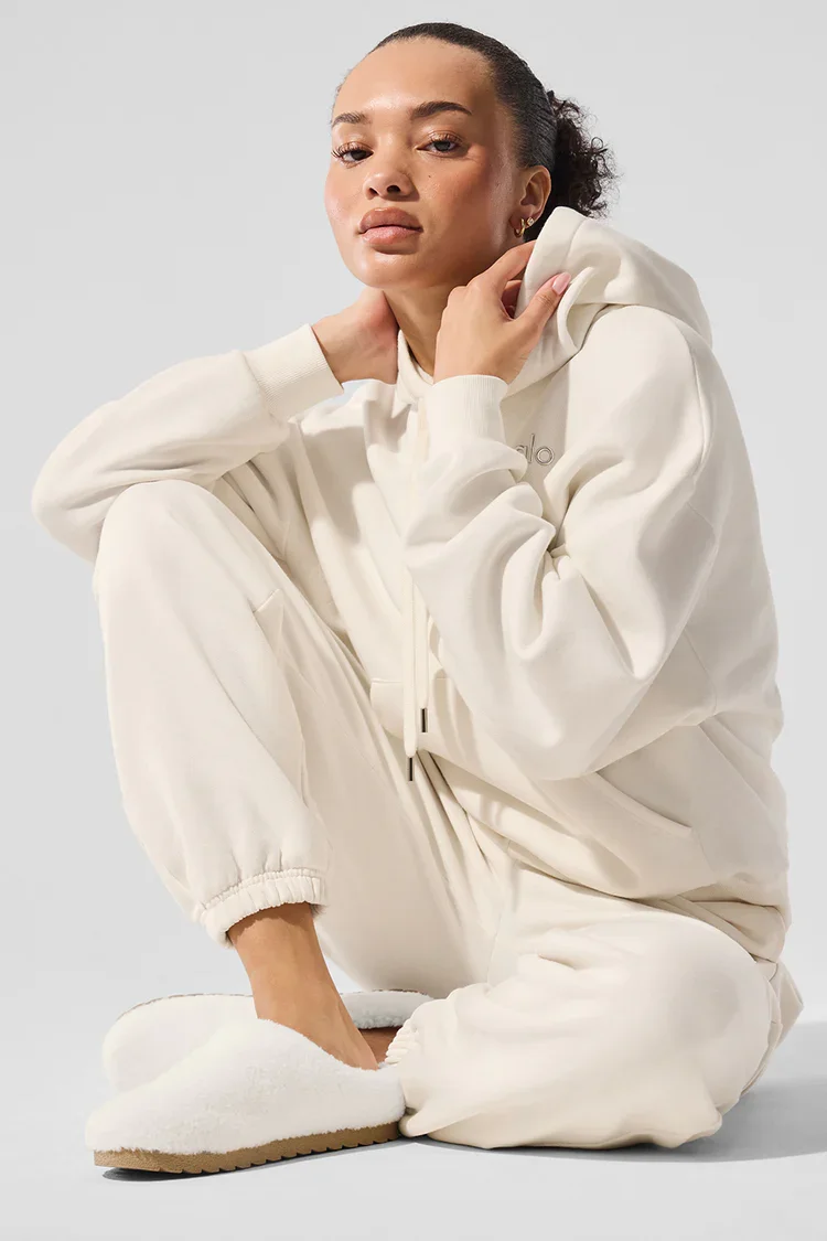 Alo Yoga Accolade Hoodie | Premium Unisex Campus Lounge Pullover