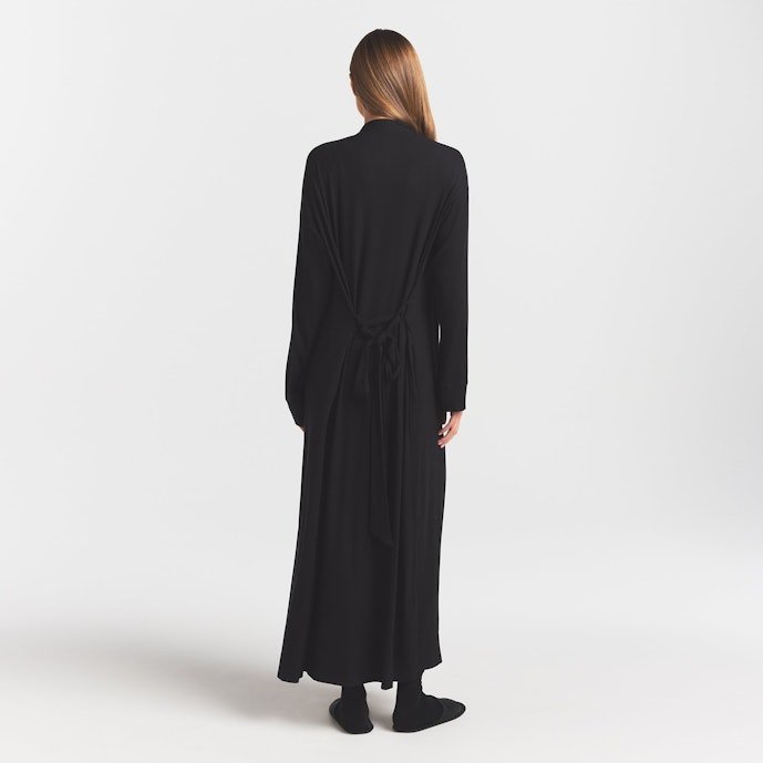 Ultra-weicher, bodenlanger Lounge-Roben in Onyx