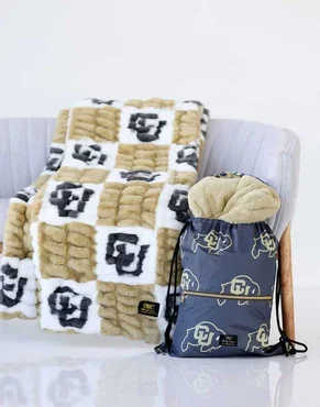 Ultra Soft Hooded Stadium Blanket for Game Day Comfort